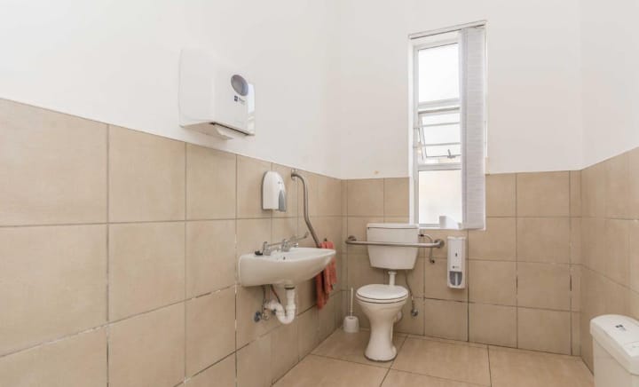 Commercial Property for Sale in Southernwood Eastern Cape